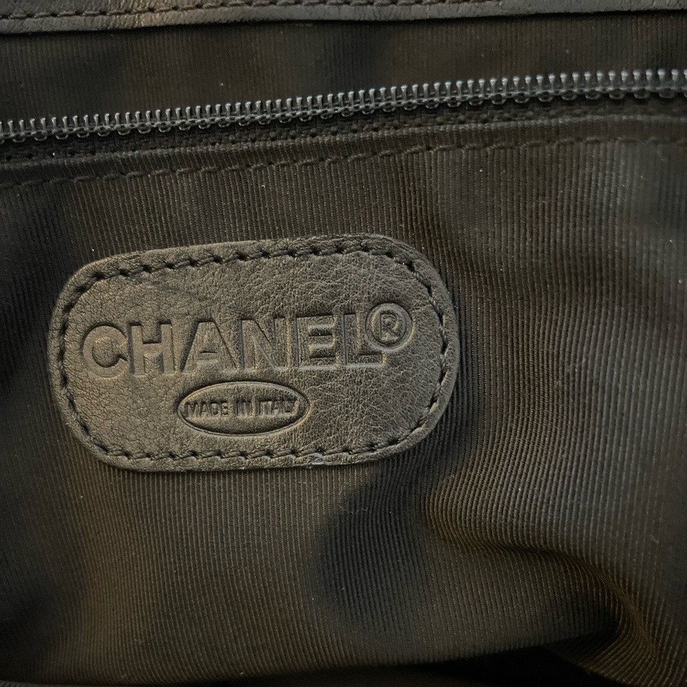 Authentic Chanel Vintage Black CC Turn-lock Leather Satchel - Picture 8 of 13